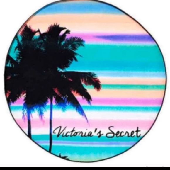 Victoria's Secret towel - Picture 2 of 9